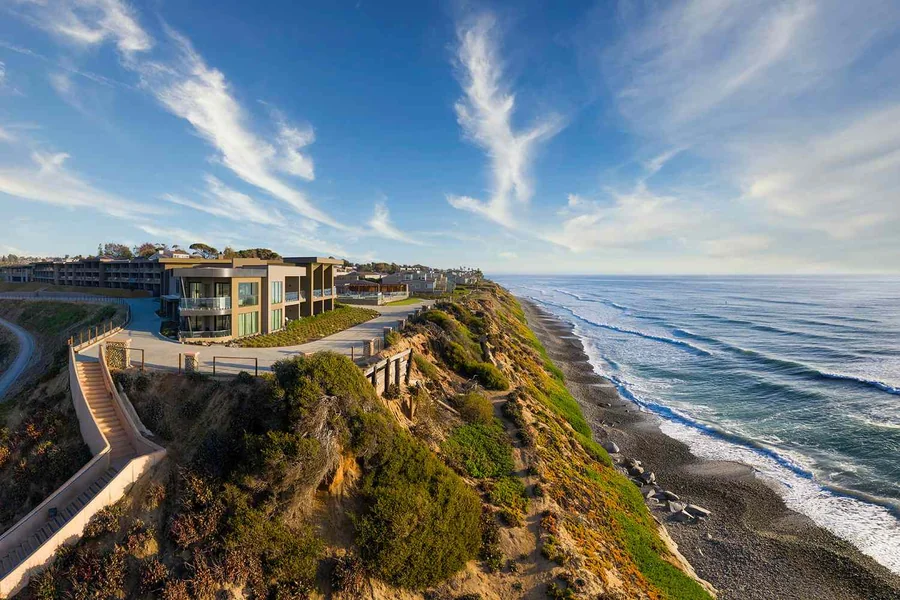 Key Amenities for a Stress-Free Coastal Vacation: What Makes a Top-Tier Beach Resort? Resort